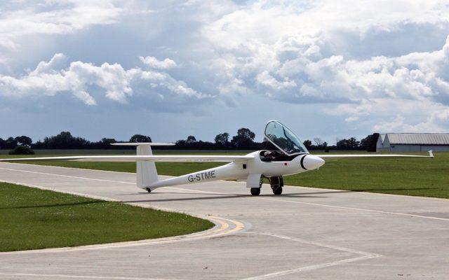 Türk pilot, dünyanın en kuzeyinden en güneyine planörle uçacak