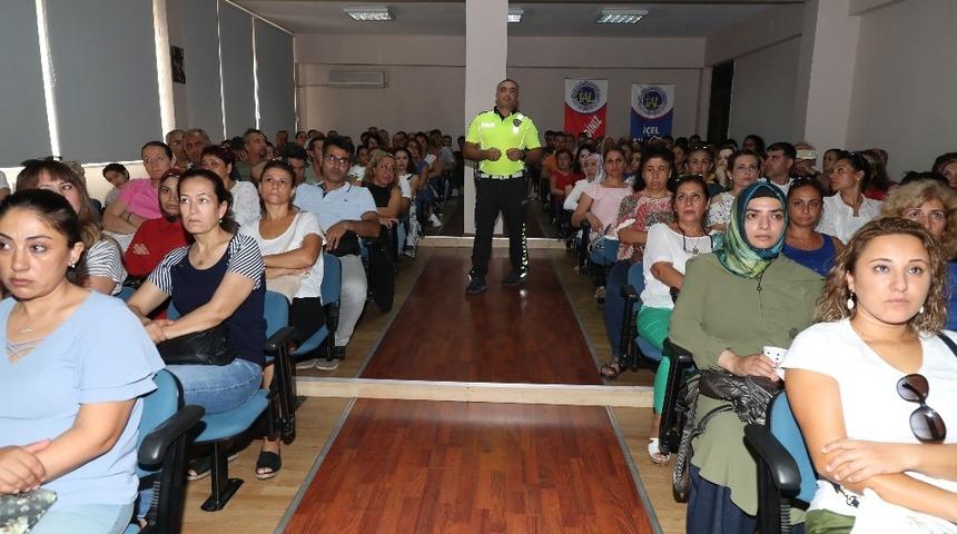 Öğretmenlere trafik eğitimi