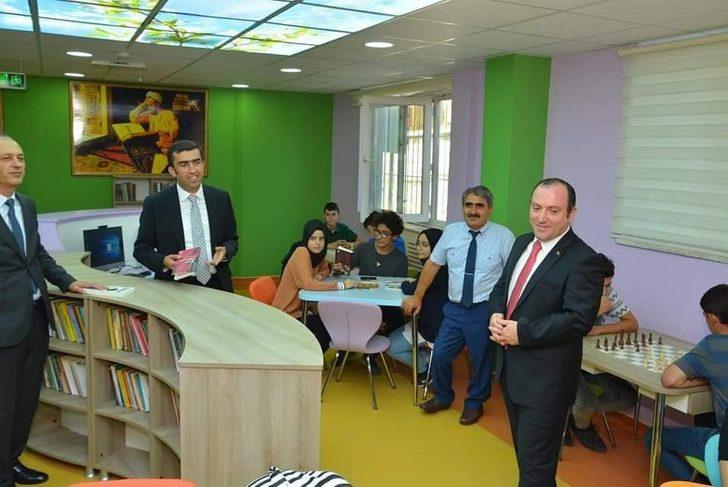 Bigadiç’te "Z-Kütüphane" açıldı G2