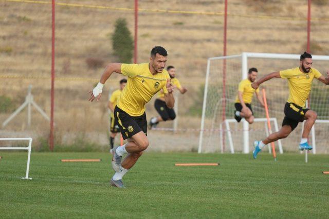 Yeni Malatyaspor’da Sergen Yalçın’dan futbolcularına uyarı