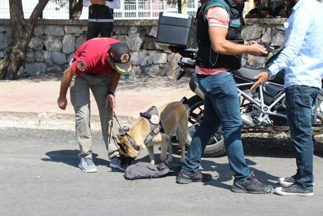 Muğla’da narkotik polisinden okul önü denetimi