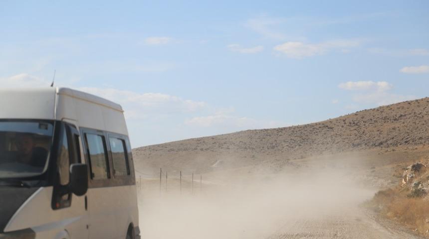 Sivrihisar’dan Büyükşehir Belediyesi’ne yol eleştirisi