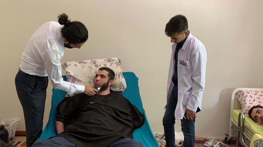 Kuaf&ouml;rlerden &ouml;rnek davranış