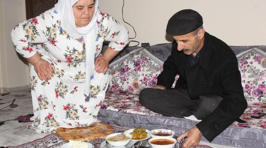 10 yıl metal yemek borusu ile yaşadı