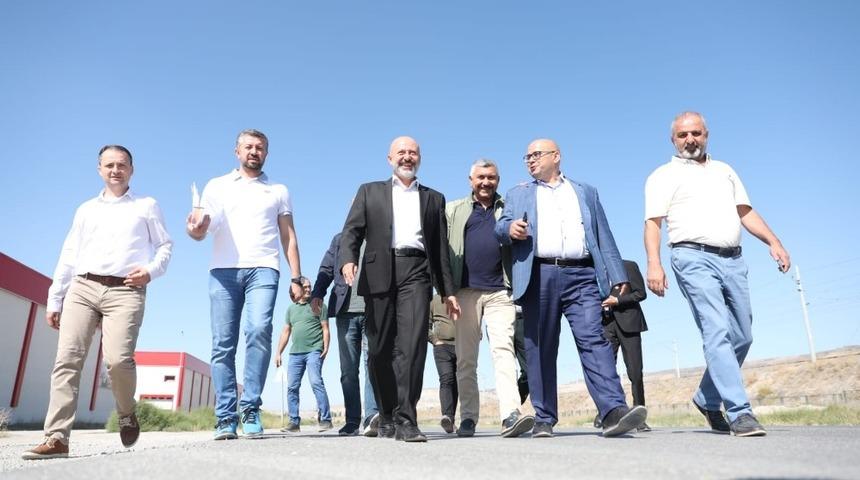 Çolakbayrakdar, yakın zamanda açılacak olan KUMSMALL Factory AVM’de