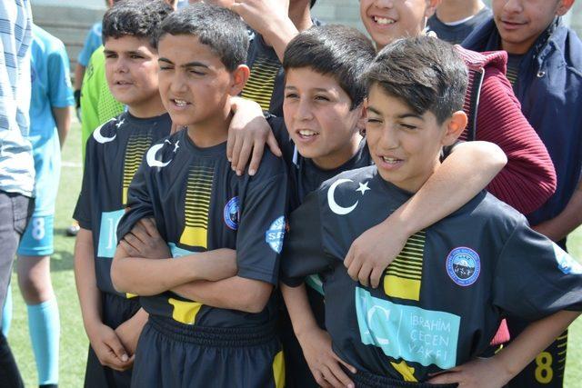 Ağrı’da IC Vakfı ’Minikler Futbol Şenliği’ düzenleyecek