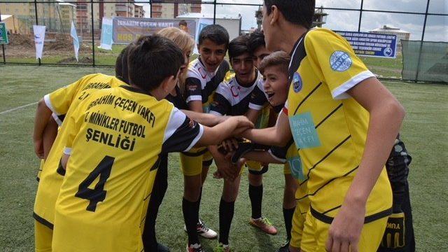 Ağrı’da IC Vakfı ’Minikler Futbol Şenliği’ düzenleyecek