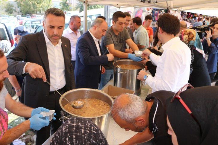 Erenler’de ağızlar aşure ile tatlandı G2