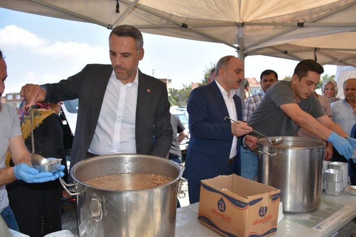 Erenler’de ağızlar aşure ile tatlandı G3