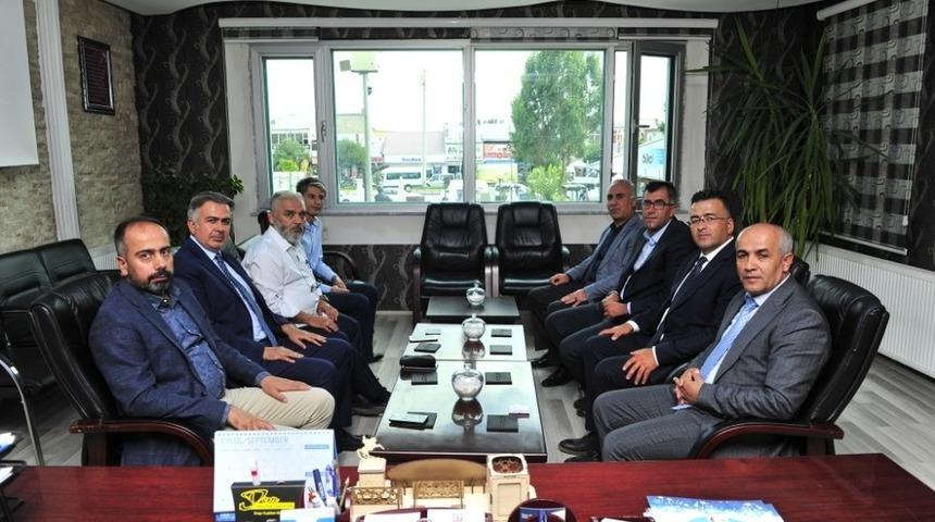 Van YY&Uuml; Rekt&ouml;r&uuml; Prof. Dr. Şevli&rsquo;den &Ccedil;aldıran Belediye Başkanı Ensari&rsquo;ye iade-i ziyaret