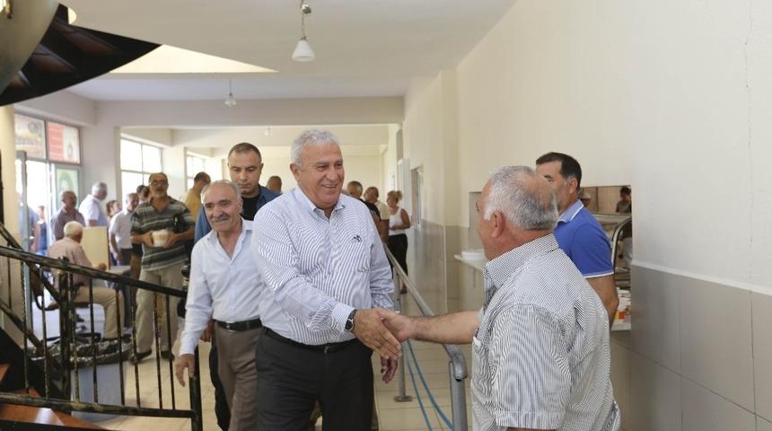 Başkan Atay, &Ccedil;eştepe Cemevi&rsquo;nde aşure hayrına katıldı