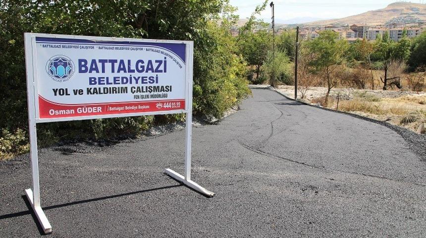 Başkan G&uuml;der, asfalt &ccedil;alışmalarını yerinde inceledi