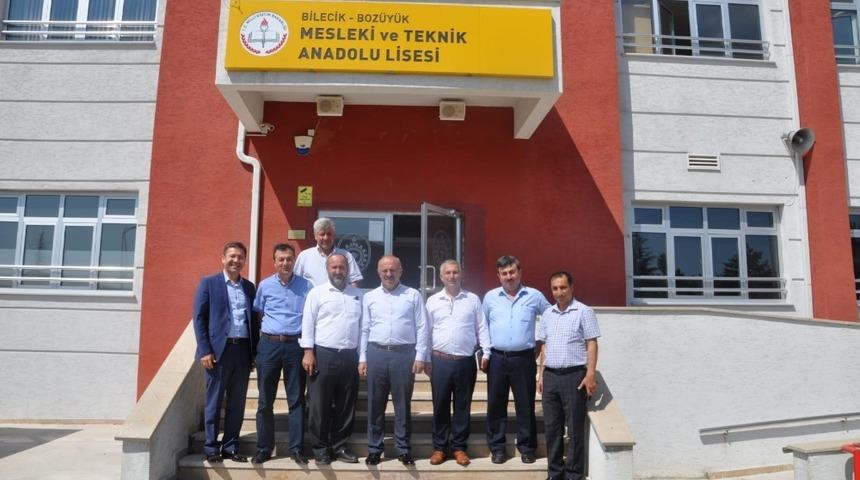 Boz&uuml;y&uuml;k Mesleki ve Teknik Anadolu Lisesi&rsquo;nden b&uuml;y&uuml;k başarı