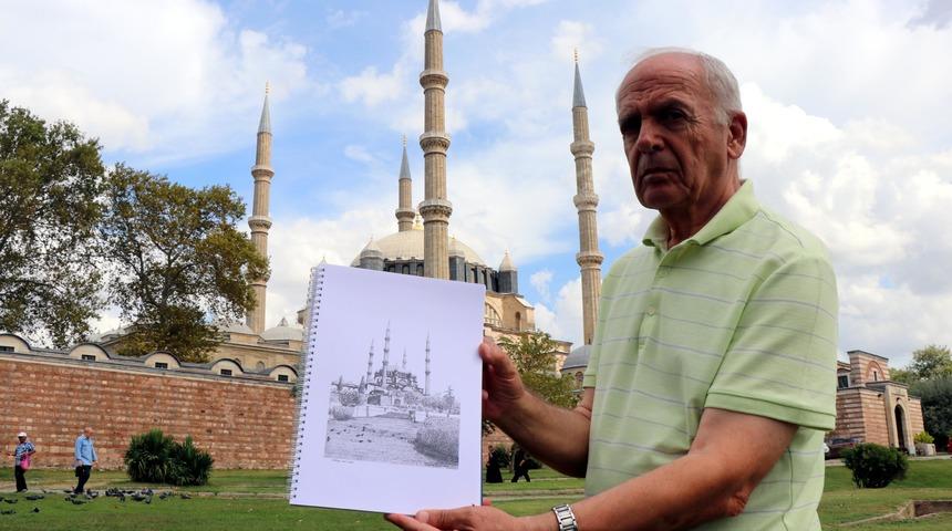 Osmanlı başkentlerindeki tarihi 'karakalem' ile &ccedil;iziyor