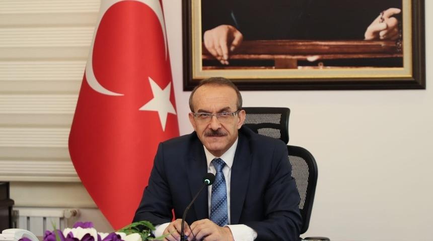 Vali Yavuz, kaymakamlara seslendi: &ldquo;Kimsesizlerin kimsesi olun&rdquo;