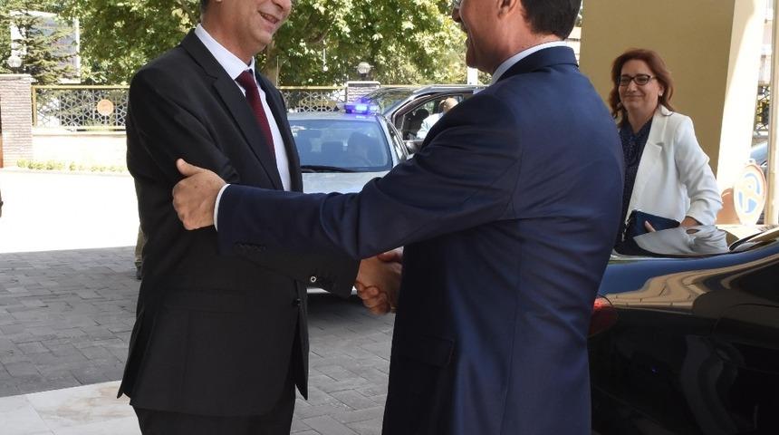 Kamu Başdenet&ccedil;isi Şeref Malko&ccedil; GSO&rsquo;yu ziyaret etti