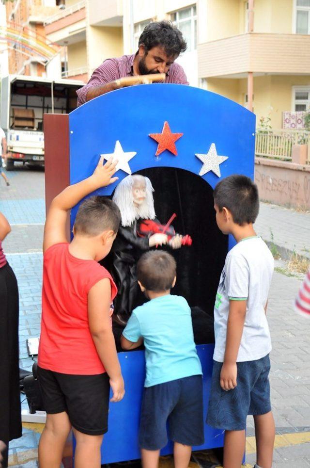 Kuklalar Lüleburgazlı çocukların ilgi odağı