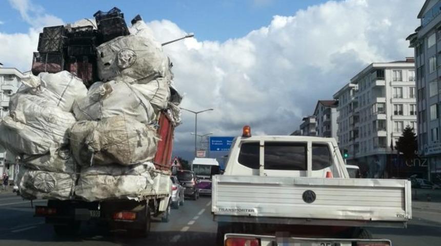 Tehlikeli yolculuk! Sürücülere zor anlar yaşattı