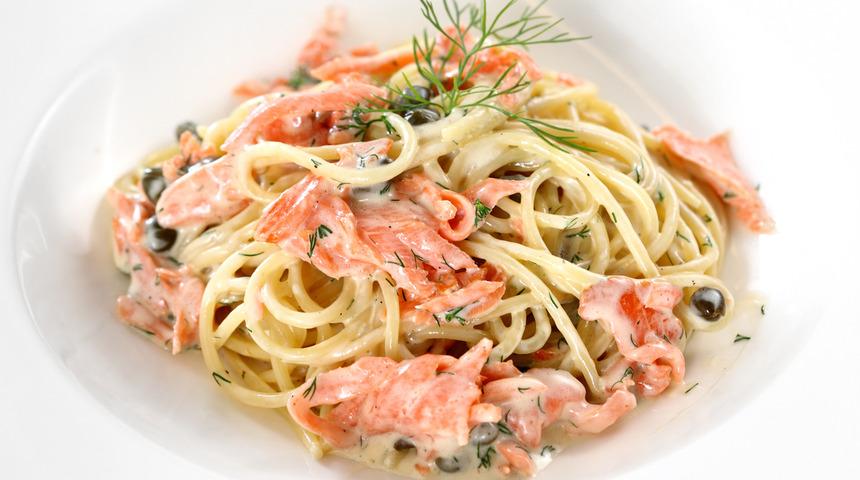 Makarnaların en lezzetlisi: Somonlu spagetti