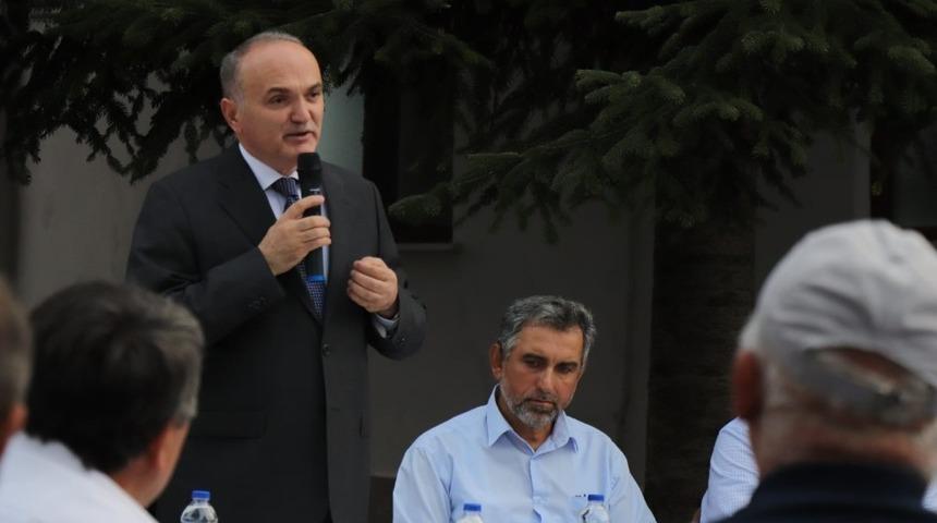 Başkan &Ouml;zl&uuml;, vatandaşın dertlerini ve taleplerini yerinde dinledi