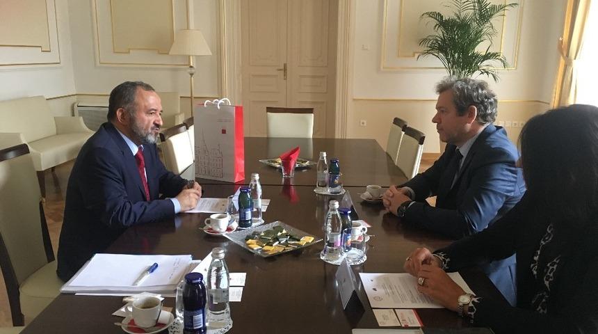 Rekt&ouml;r &Ccedil;ufalı,  Hırvatistan ve Slovenya&rsquo;da bir dizi g&ouml;r&uuml;şmelerde bulundu