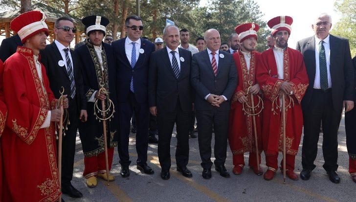 Ulaştırma Bakanı’ndan Erzurum ulaşımına tam puan G3