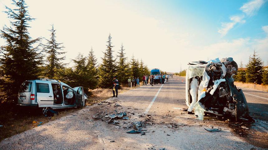 Eskişehir'de feci kaza! Ölü ve yaralılar var