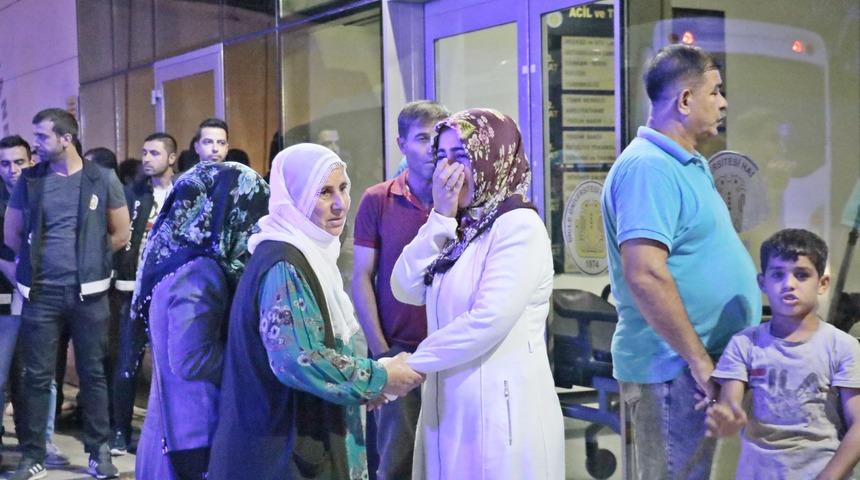 Diyarbakır'da, köylüleri taşıyan minibüse teröristlerden hain tuzak: 4 şehit, 13 yaralı (2)