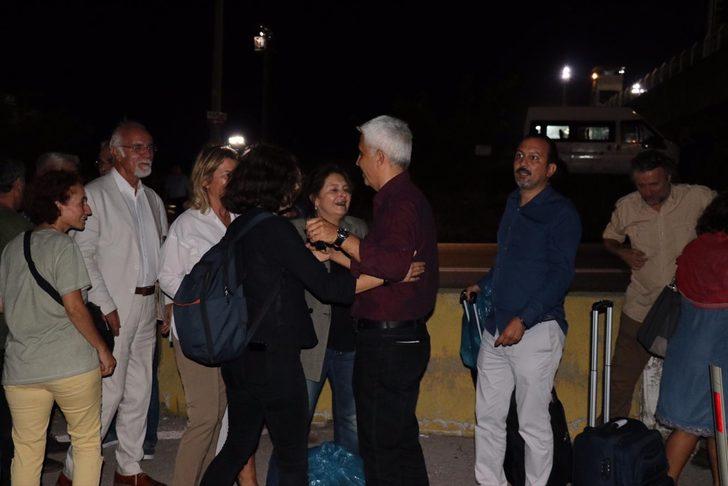 Yargıtay'dan Cumhuriyet kararı! 5 yazar tahliye edildi G4