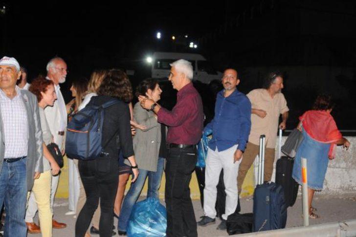 Yargıtay'dan Cumhuriyet kararı! 5 yazar tahliye edildi G2