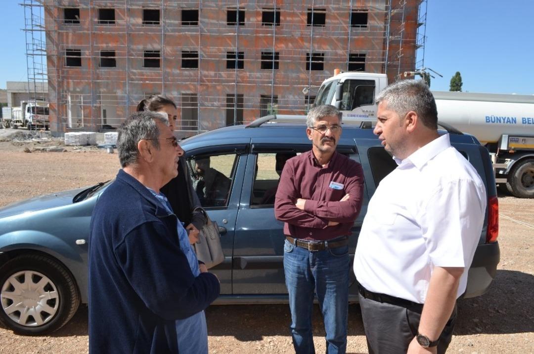 Başkan &Ouml;zkan Altun: "B&uuml;nyan olarak, gelen &ouml;ğrencilerimizi mağdur etmeyeceğiz "