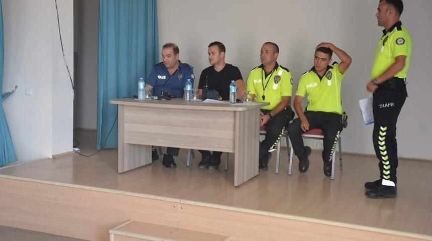 G&uuml;roymak&rsquo;taki şof&ouml;rlere eğitim semineri