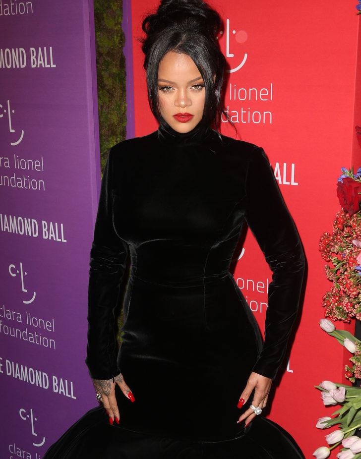 Rihanna, Suudi sevgilisinden hamile mi? G4