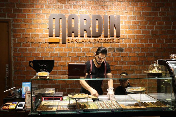 Altın kaplama baklava fiyatıyla dudak uçuklattı G4