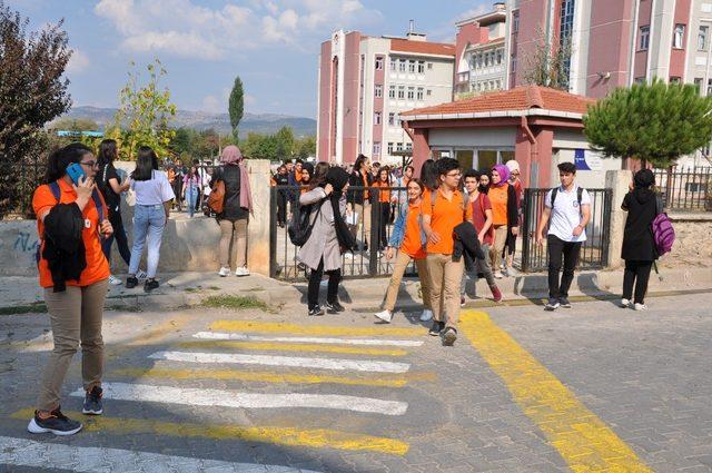 Simav’da okul çevresi ve öğrenci servis denetimleri