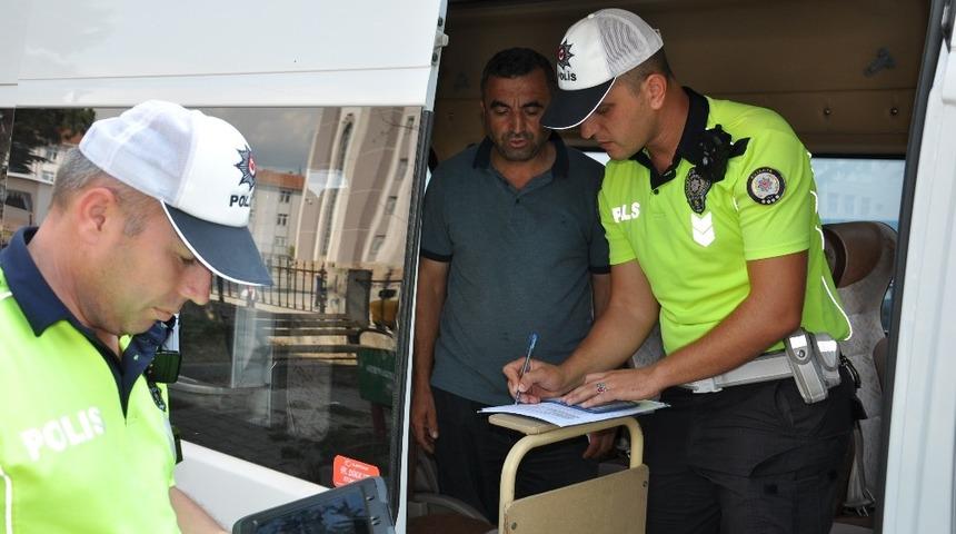 Simav&rsquo;da okul &ccedil;evresi ve &ouml;ğrenci servis denetimleri