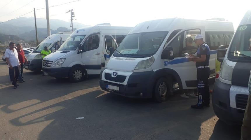 Salihli&rsquo;de okul servislerine sıkı denetim