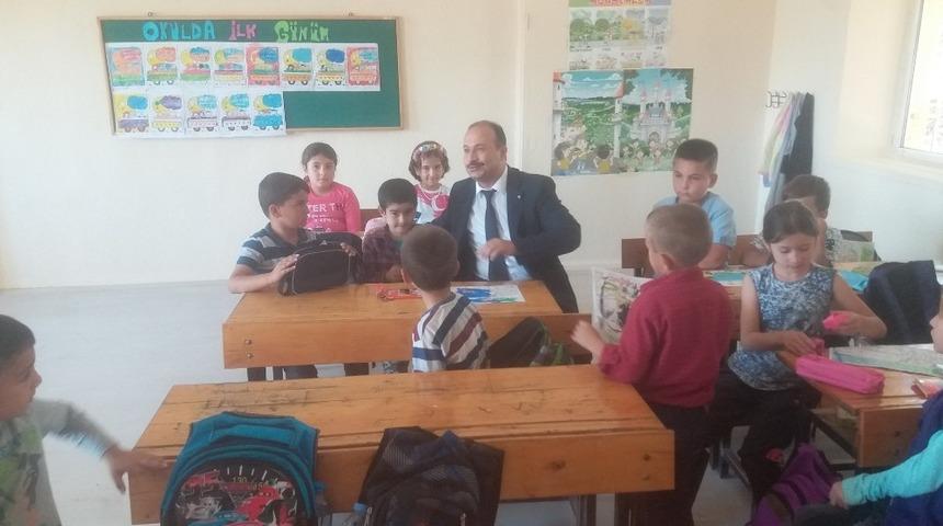 Altıntaş&rsquo;ta k&ouml;y okullarına ziyaret