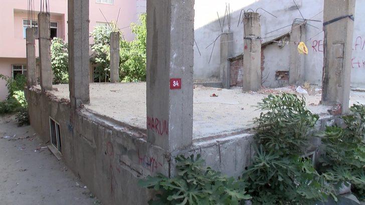 Mahallelinin korkulu rüyası olan binaya baskın! Gözaltına alındılar G3