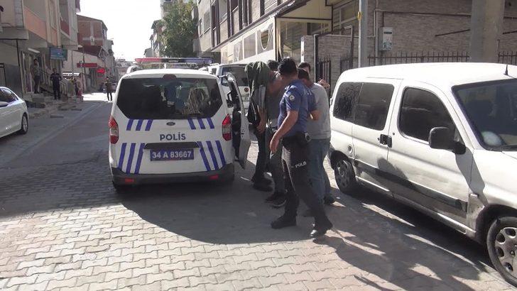 Mahallelinin korkulu rüyası olan binaya baskın! Gözaltına alındılar G1