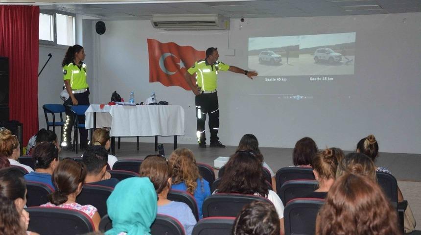 Ortaca’da öğretmenlere trafik eğitimi verildi