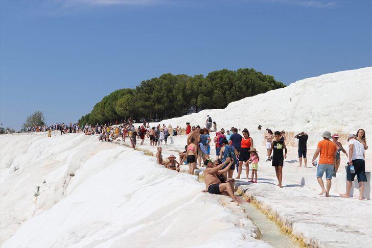 Pamukkale rekor kırdı! Turist sayısında geçen yıla göre yüzde 25 artış G2
