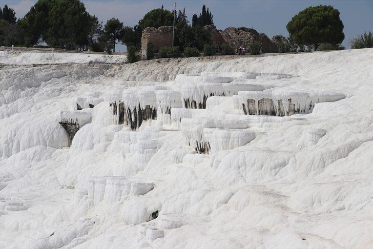 Pamukkale rekor kırdı! Turist sayısında geçen yıla göre yüzde 25 artış G4