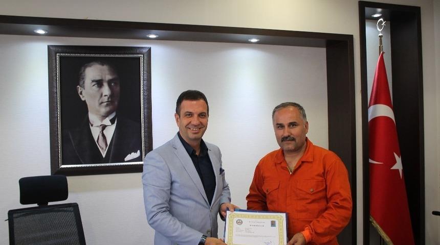 Kaymakam Gürçam’dan başarılı öğretmenlere ödül