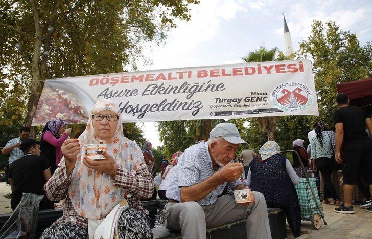 5 bin kişiye ay yıldızlı aşure ikram edildi G5