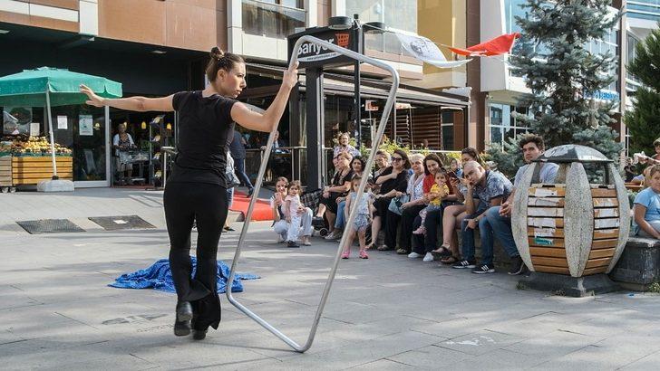 Maltepe Tiyatro Festivali’nde 6 oyun birden sahnelendi G4
