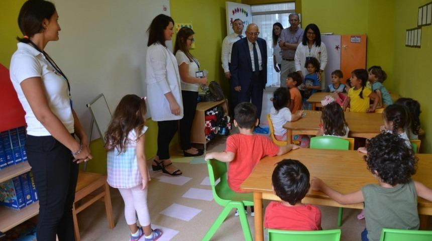 Rekt&ouml;r Murat &rsquo;&Ccedil;OM&Uuml; Kreşi&rsquo;nde incelemelerde bulundu