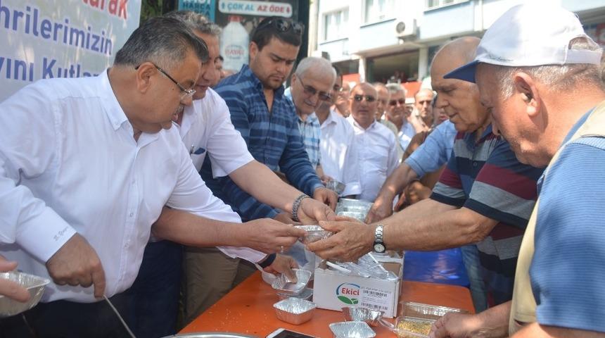 AK Parti&rsquo;den aşure ikramı