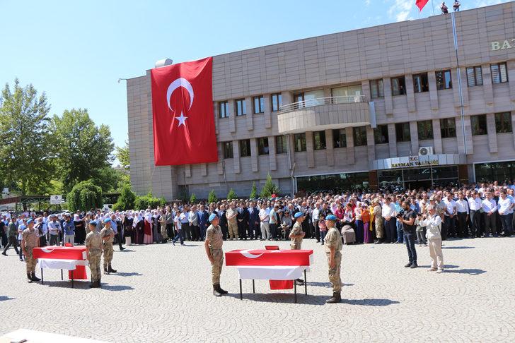 Kulp şehitleri, ağıtlarla uğurlandı G3