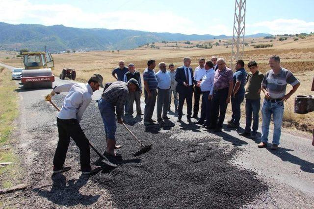 Kaymakam Pişkin, asfalt çalışmalarını inceledi